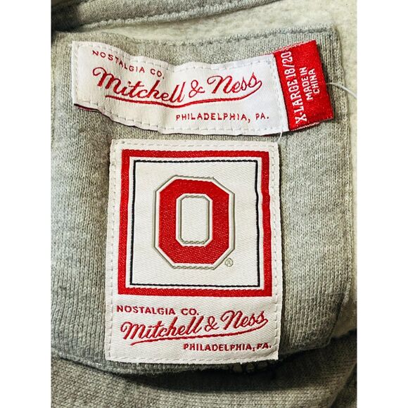 Mitchell & Ness Ohio State Buckeyes Vtg Logo Head Coach Youth XL Hoodie - Picture 6 of 9
